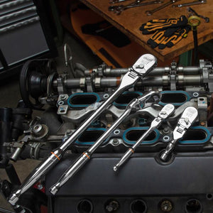 GEARWRENCH 81230T flex head ratchet in use